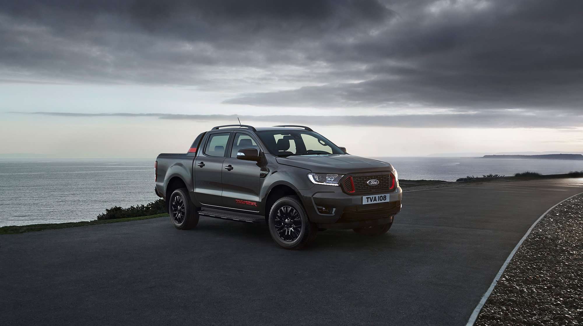 Ford Ranger Thunder 2020 lado