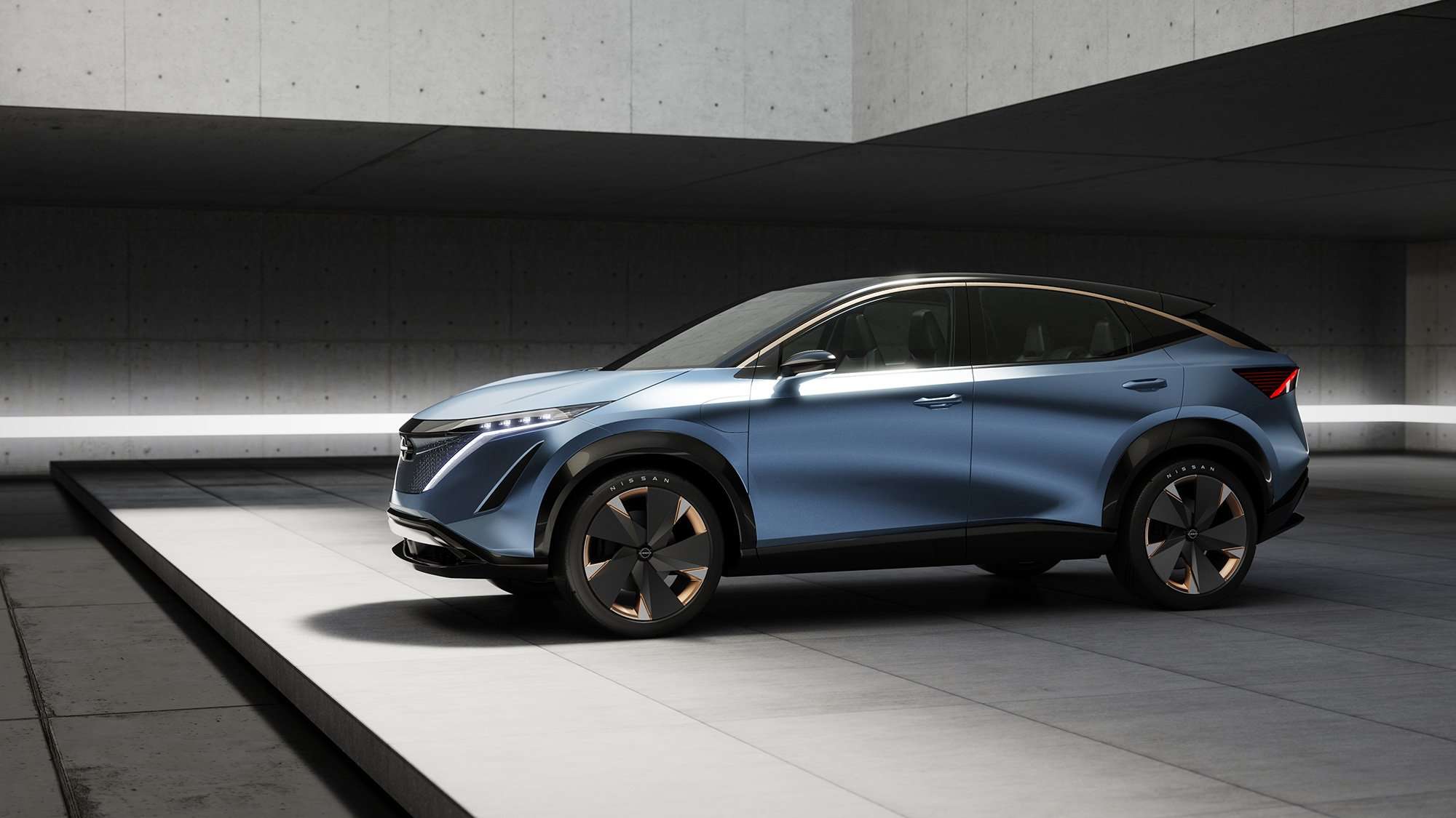 Nissan ARIYA Concept costado
