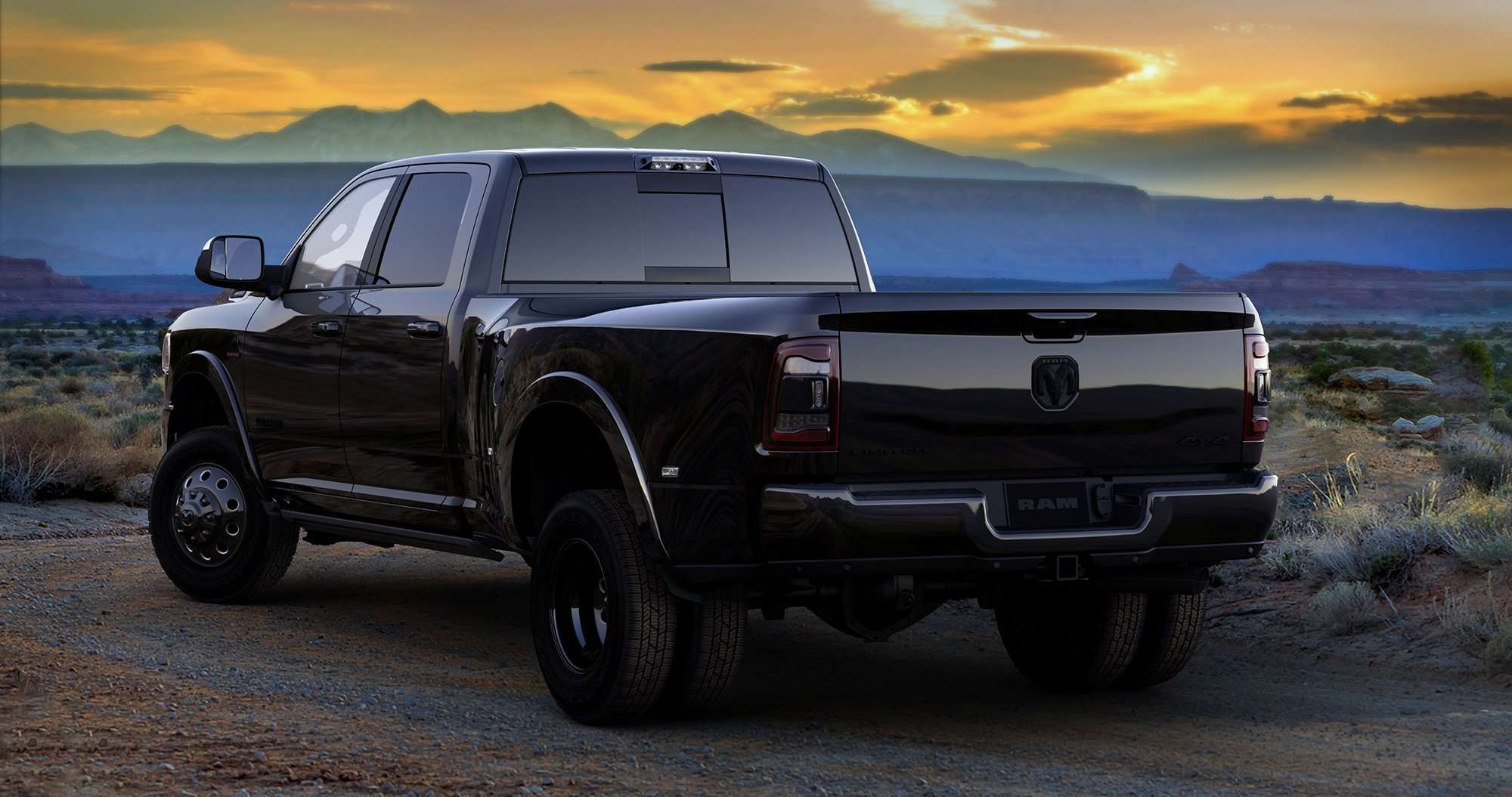 RAM Heavy Duty Limited Black Edition 2020 trasera