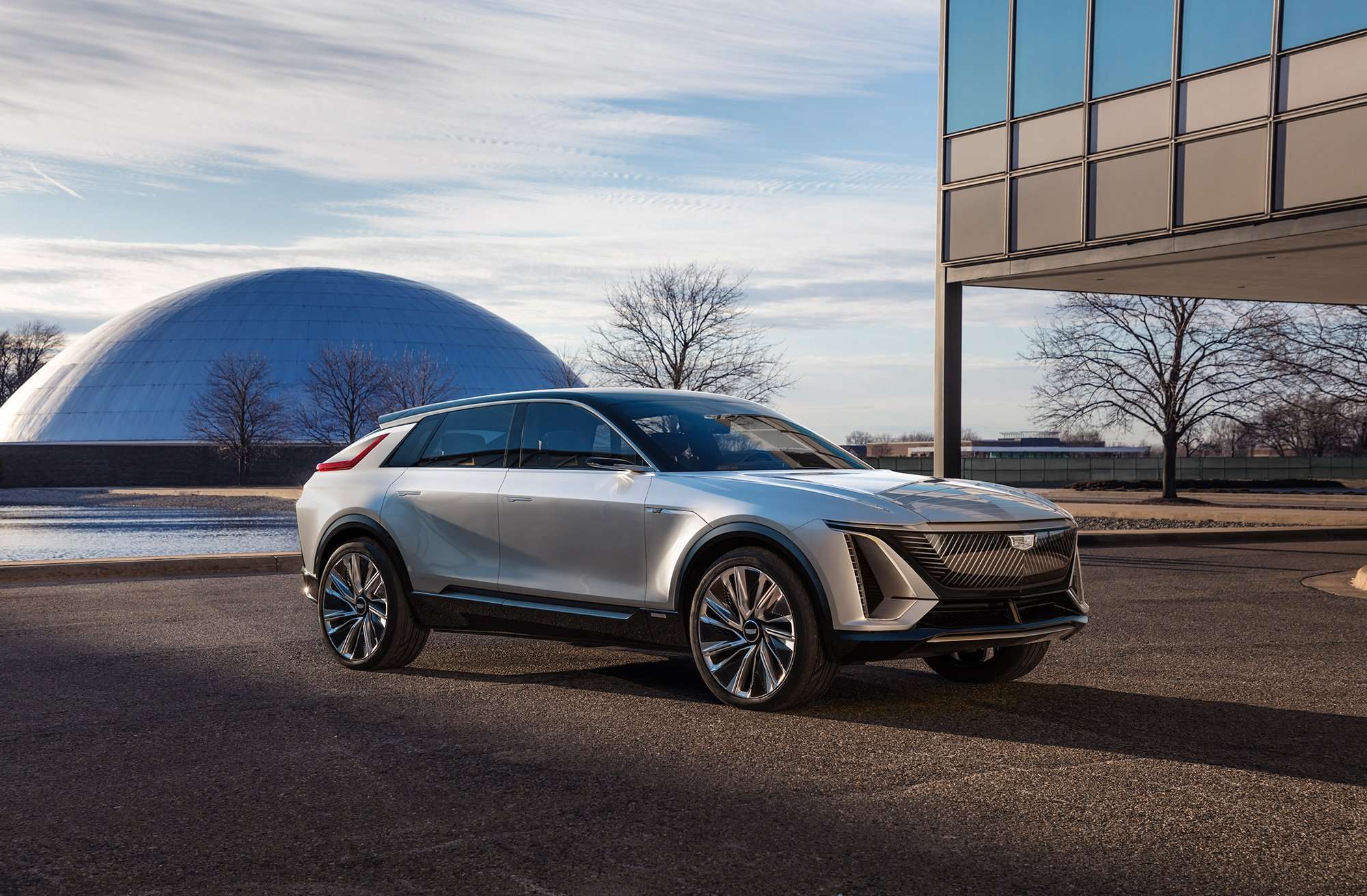 Cadillac-LYRIQ-010