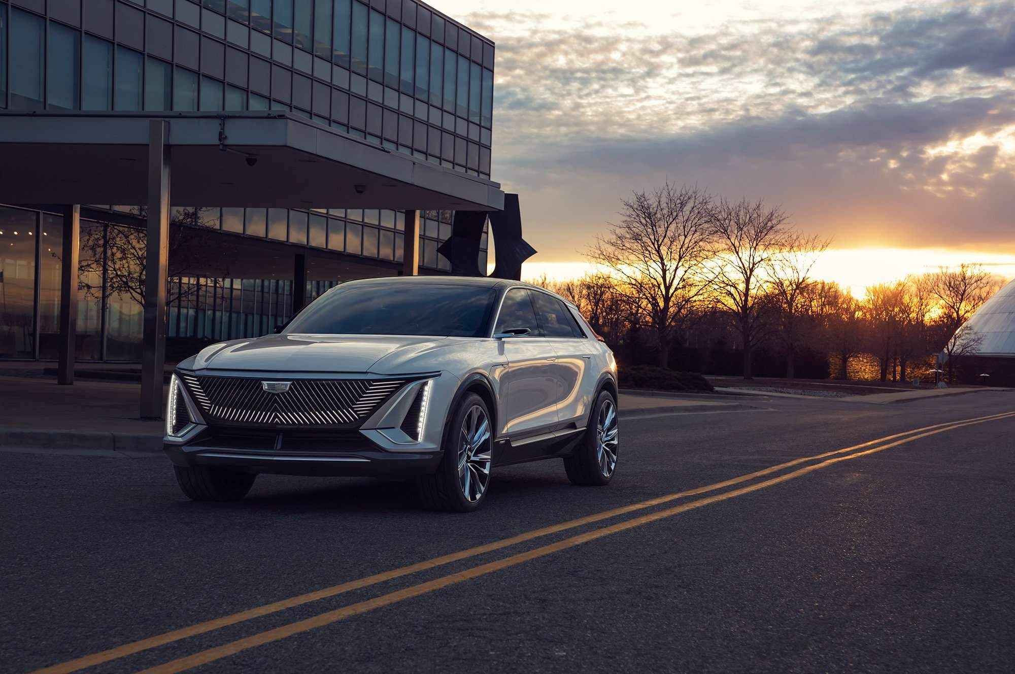 Cadillac-LYRIQ