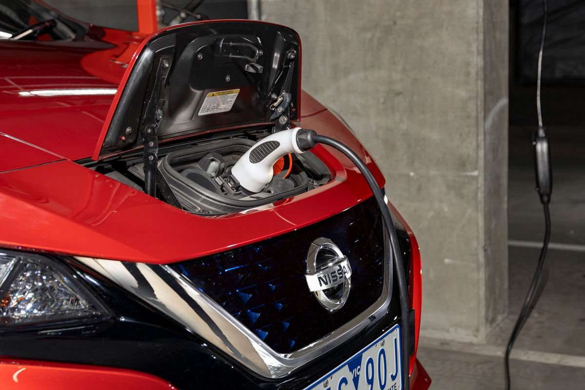 Nissan LEAF to light up Australia: