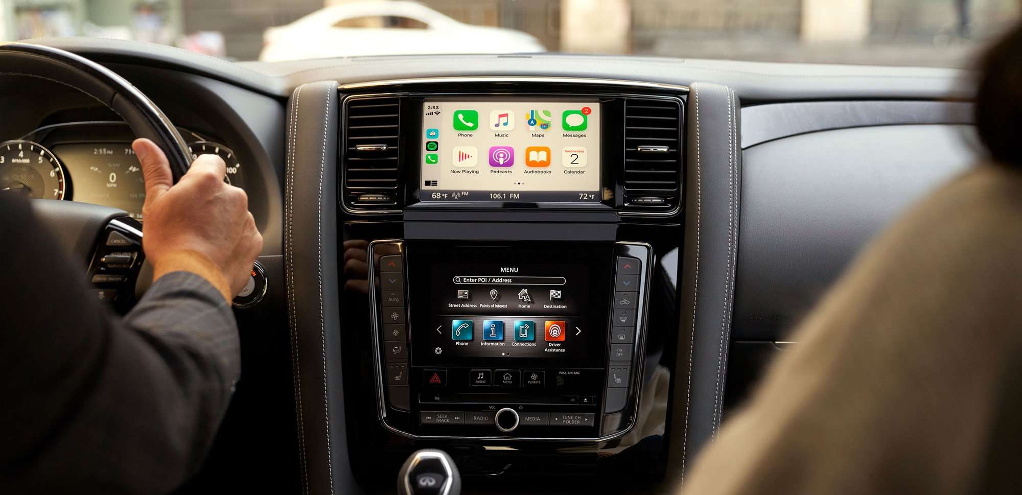 QX80 AT&T Auto Conectado interior