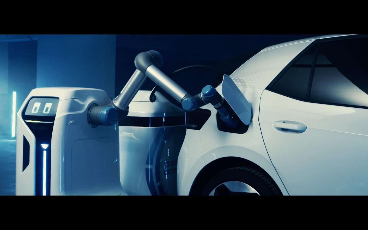 Volkswagens Mobile Charging Robot