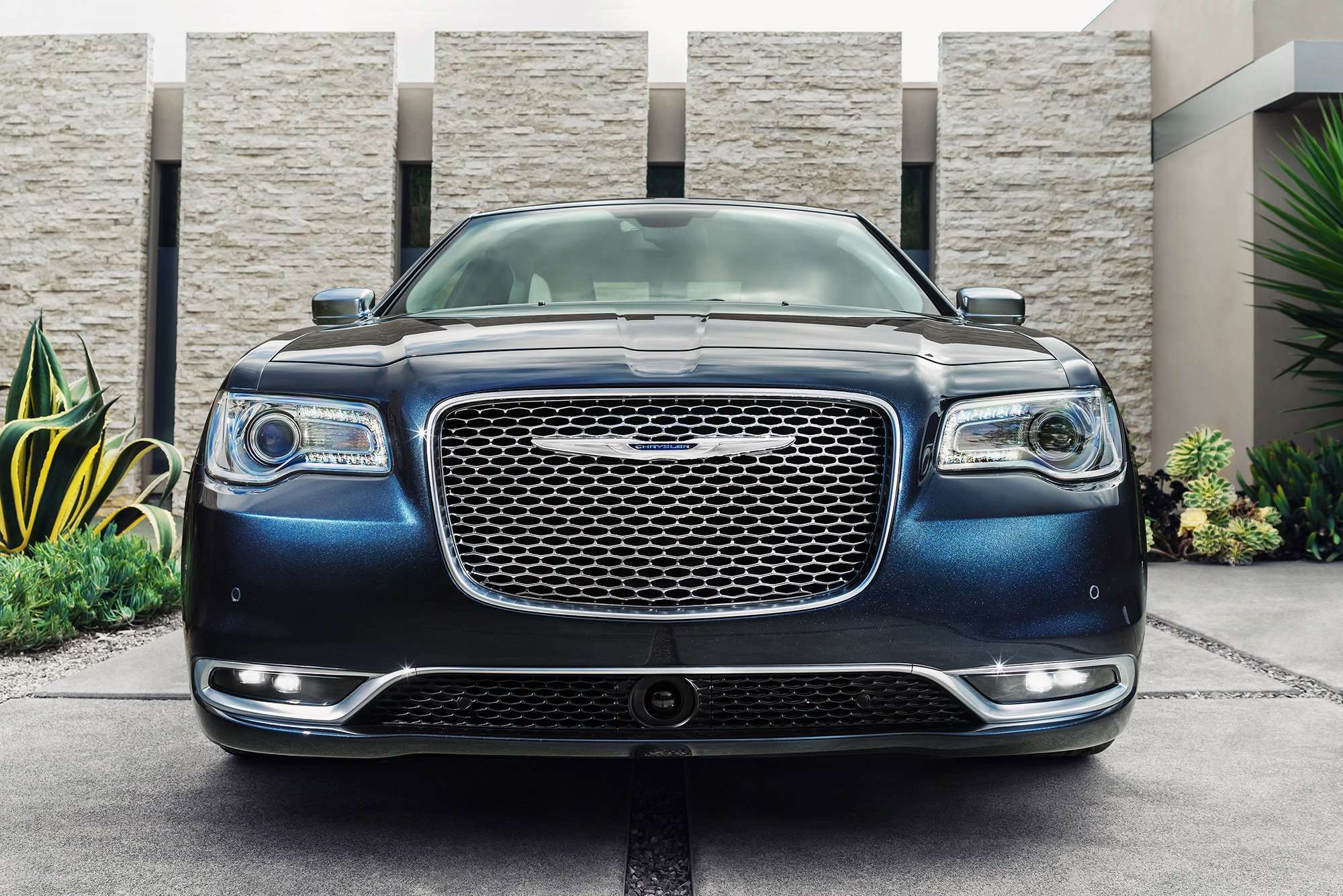 Chrysler 300C 2021 frente