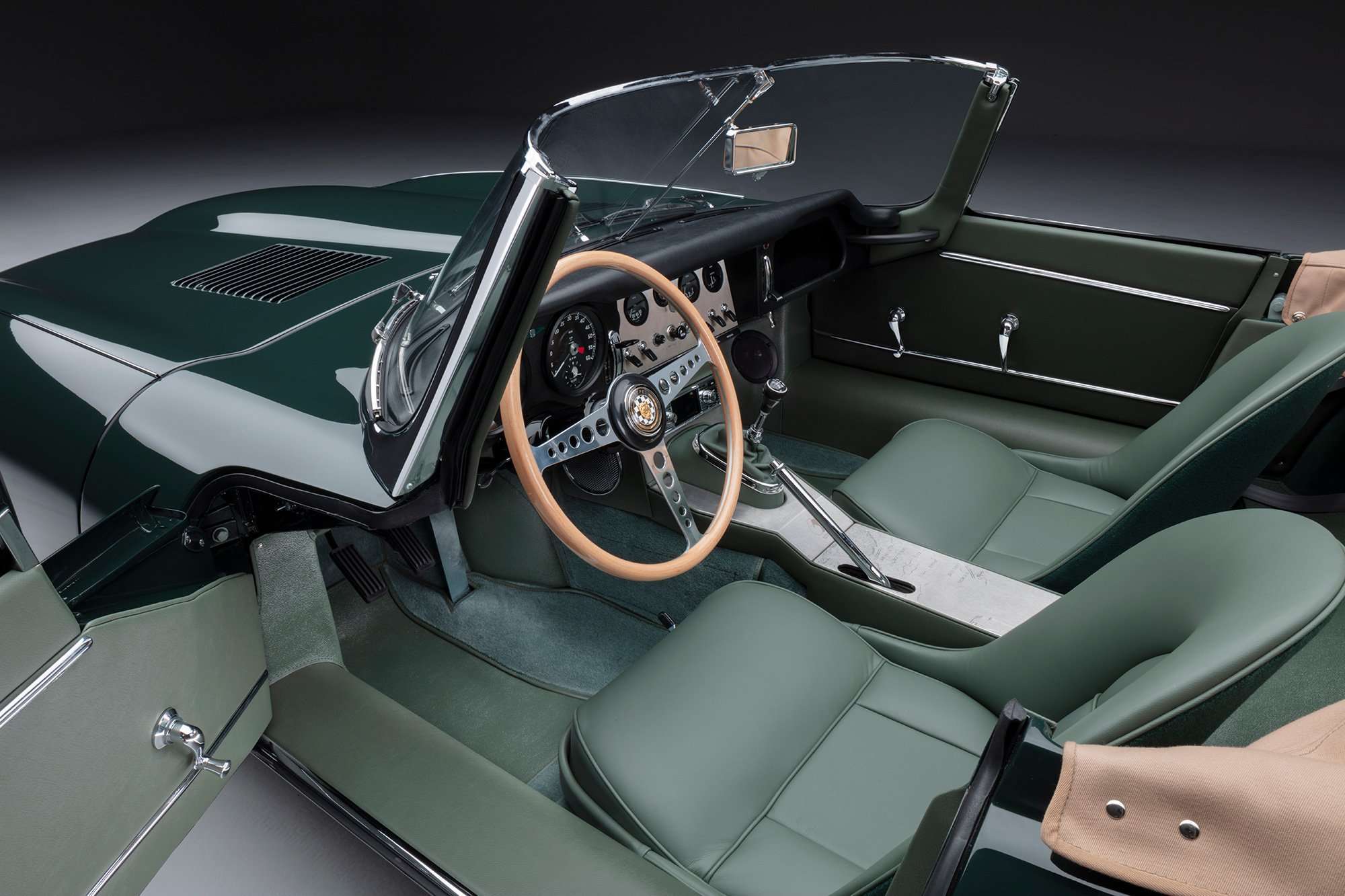 Jaguar E-type 60 Collection interior 1
