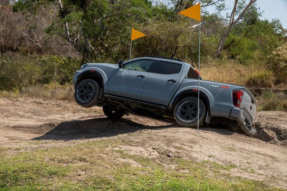Nissan PRO-4X seguridad