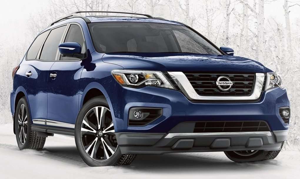 Nissan Pathfinder 2021 frente familia