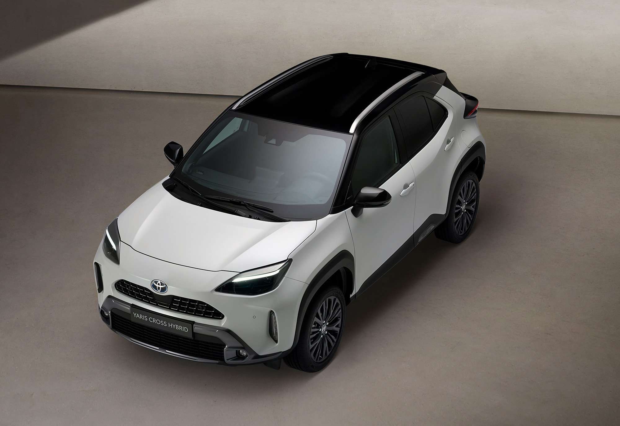 Toyota Yaris Cross Adventure arriba