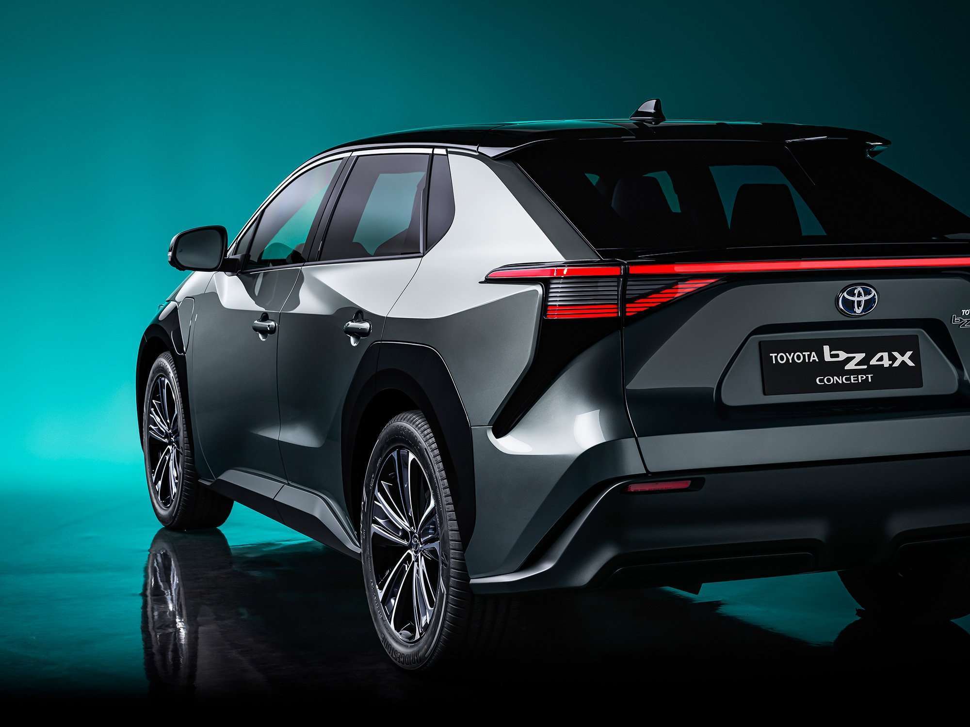 Toyota bZ4X concepto atras