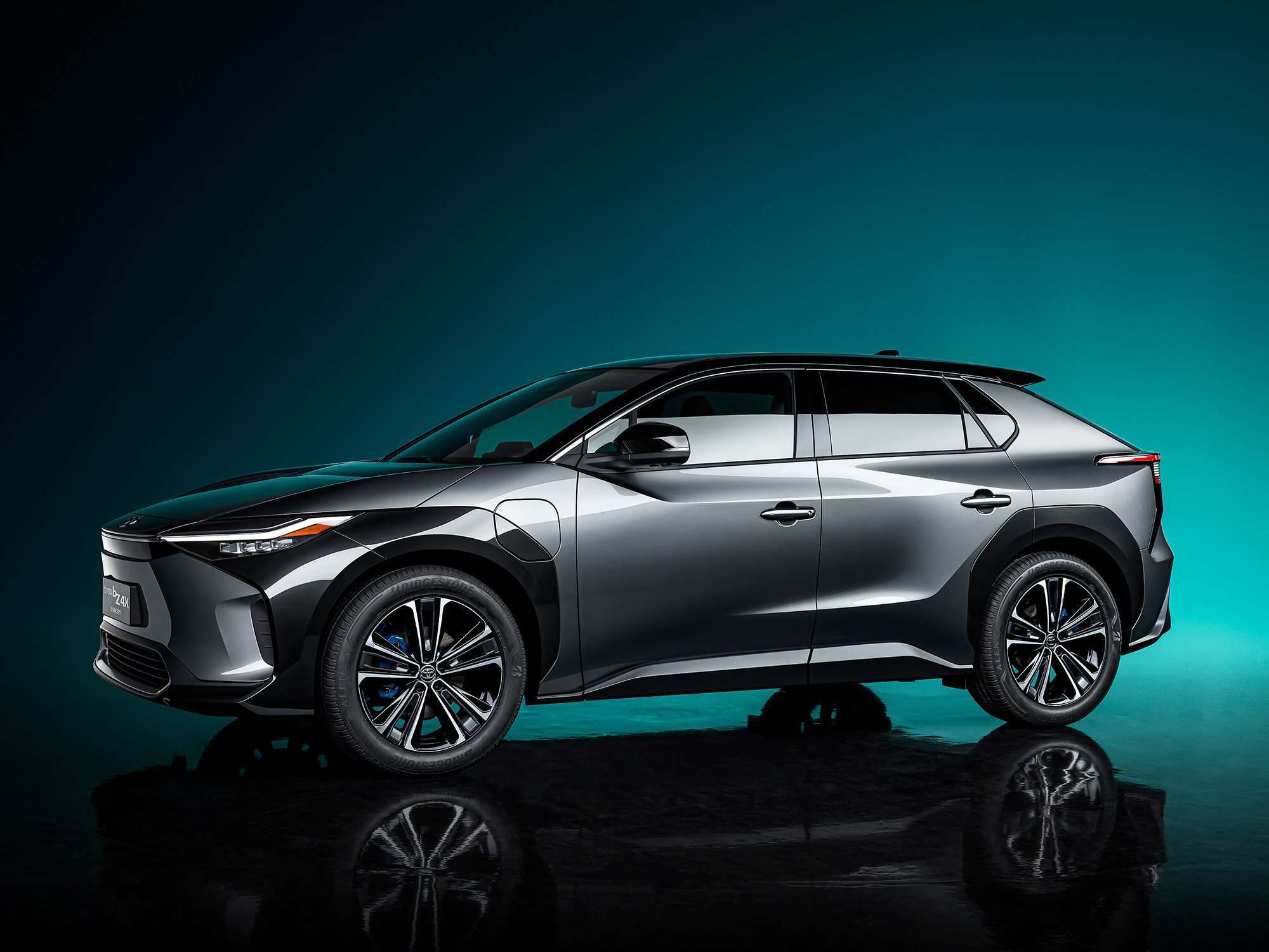 Toyota bZ4X concepto lateral