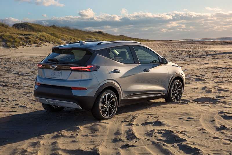 Chevrolet Bolt EUV llegara a Mexico trasera