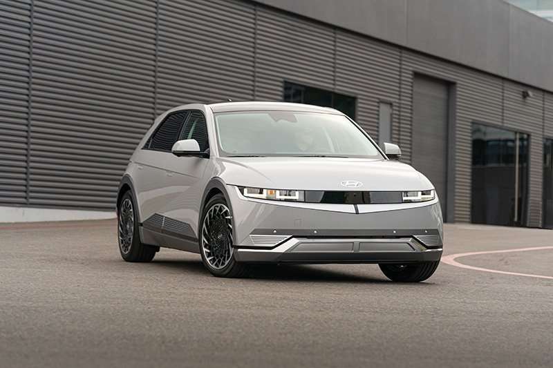 IONIQ 5 costado blanco