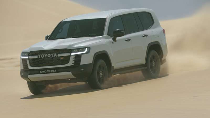 Nueva Toyota Land Cruiser arena