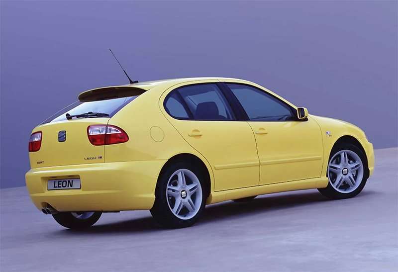 SEAT-Leon-Cupra-primero