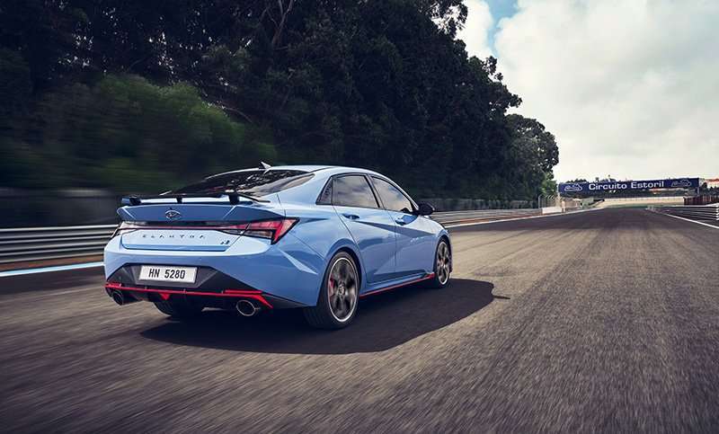 Hyundai Elantra N trasera
