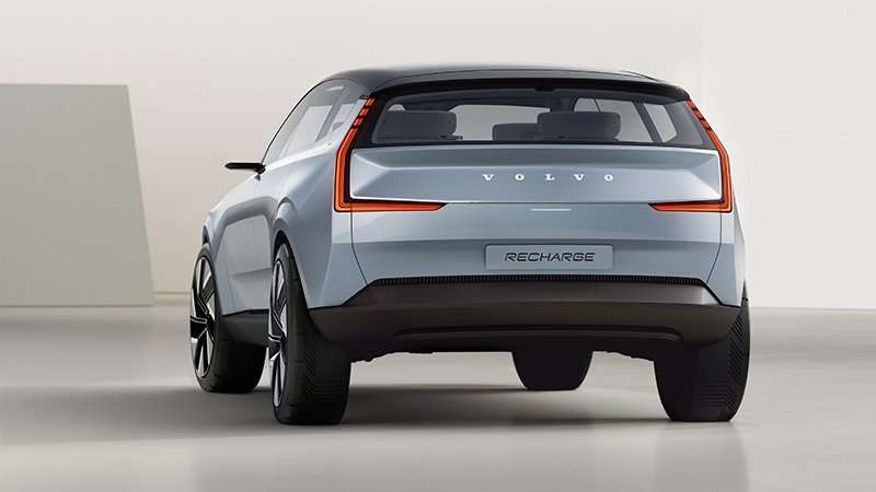 Volvo Recharge Concept atras