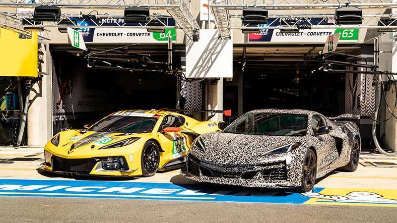 Corvette-Z06-2023-camo