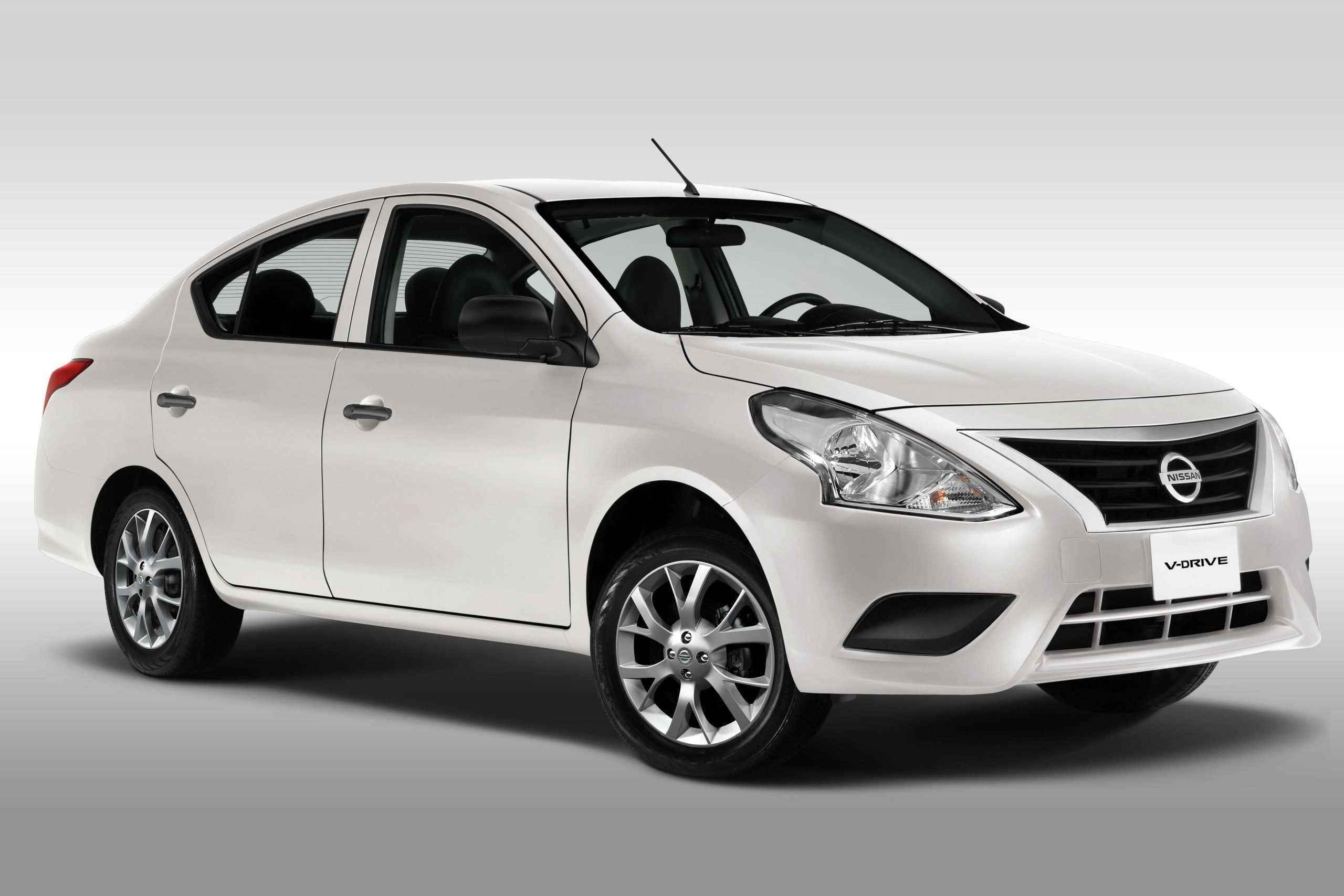 Nissan V-Drive 2022 precio