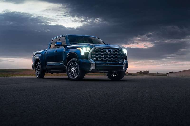 Toyota Tundra 2022 noche