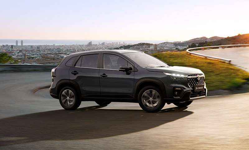 El-nuevo-Suzuki-S-CROSS-lado