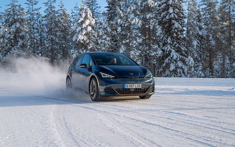 CUPRA-estuvo-en-el-Círculo-Polar-Ártico-con-el-Born-y-Formentor-VZ5-para-probar-sus-capacidades-en-condiciones-extremas_04_HQ