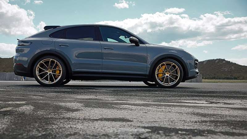 Porsche Cayenne Turbo GT lado