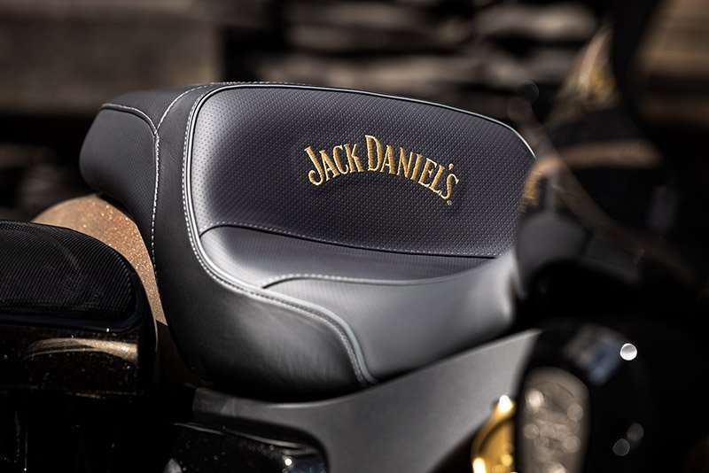Indian Motorcycle Challenger Dark Horse Edicion Limitada Jack Daniels logo