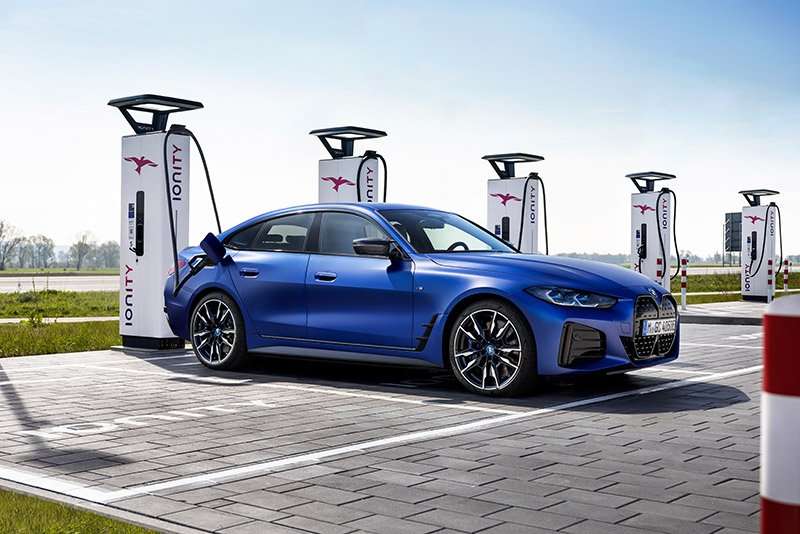 BMW i4 M50 carga
