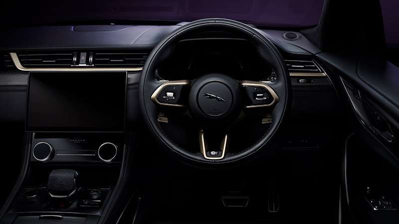 Jag_F-PACE_23MY_SVREdition1988_010622_04