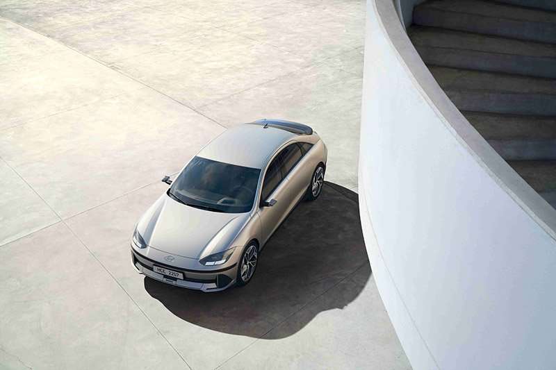 Hyundai IONIQ 6 Electrified Streamliner arriba