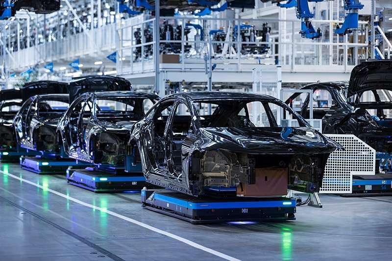 Mercedes-Benz fabricacion global autos electricos plantas