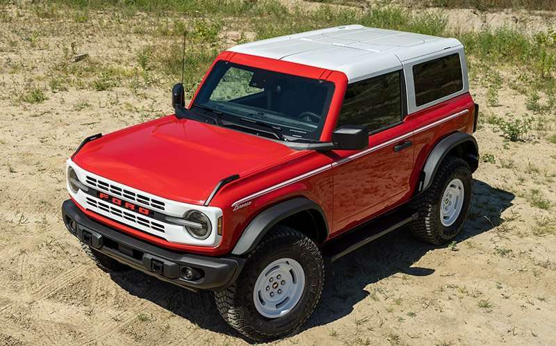 2023-Bronco-Heritage-Edition_Race-Red