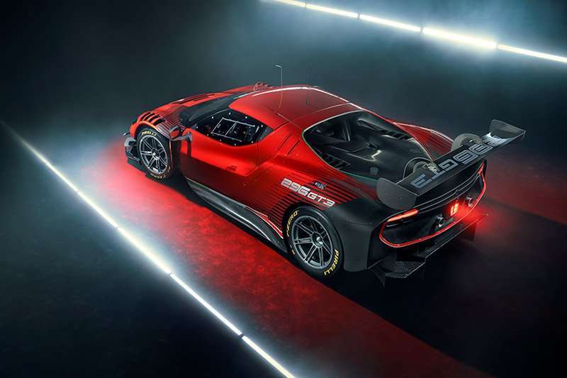 Ferrari 296 GT3 atras
