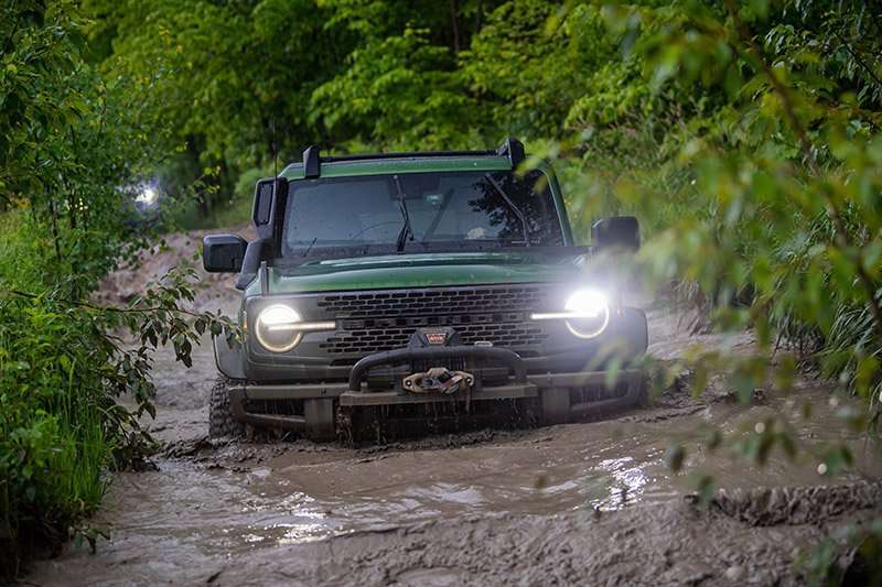 Ford Bronco Everglades agua