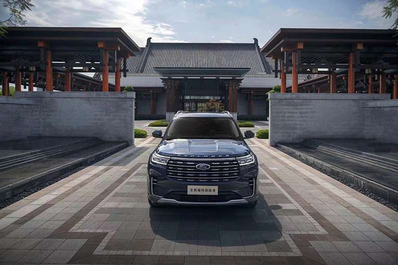 Ford Explorer 2023 frente