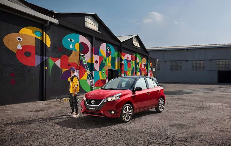 Nissan March jovenes