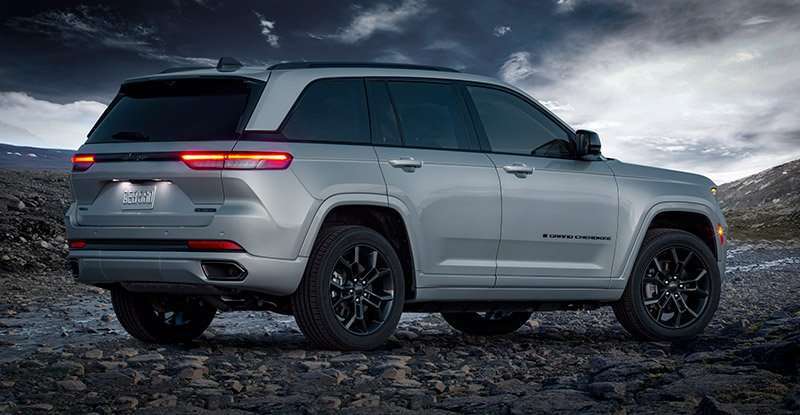 Jeep Grand Cherokee 4xe 30th Anniversary 2023 atras