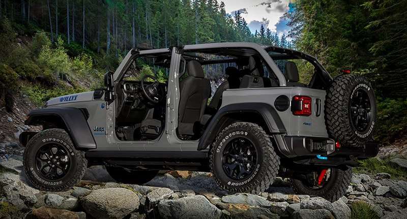 Jeep Wrangler Willys 4xe 2023 atras