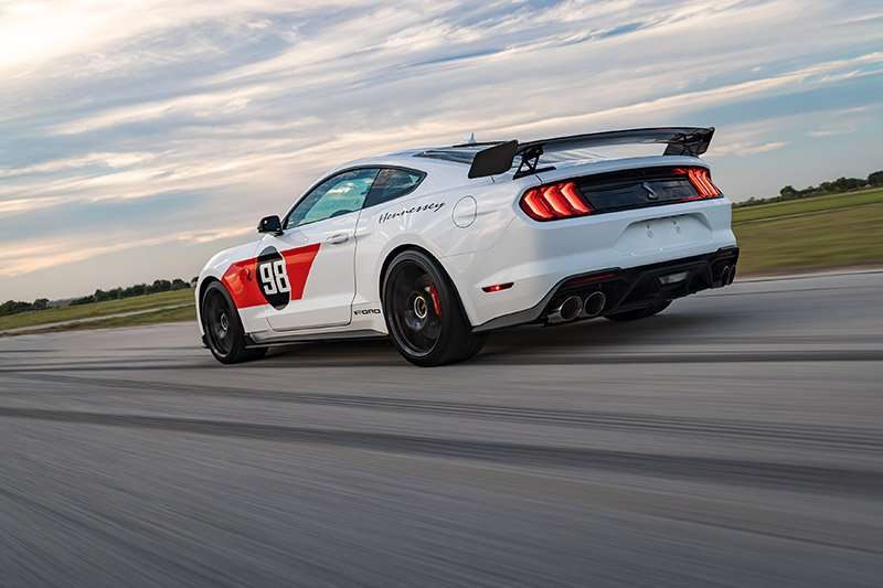 Hennessey-Venom 1200 Mustang GT500 atras