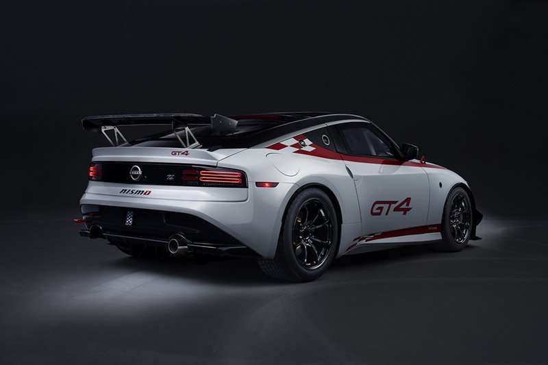 Nissan Z GT4 atras