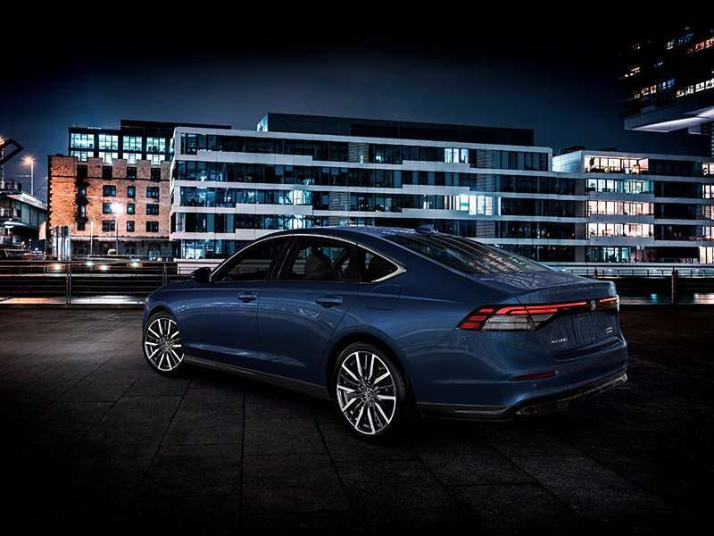 Honda Accord 2023 atras