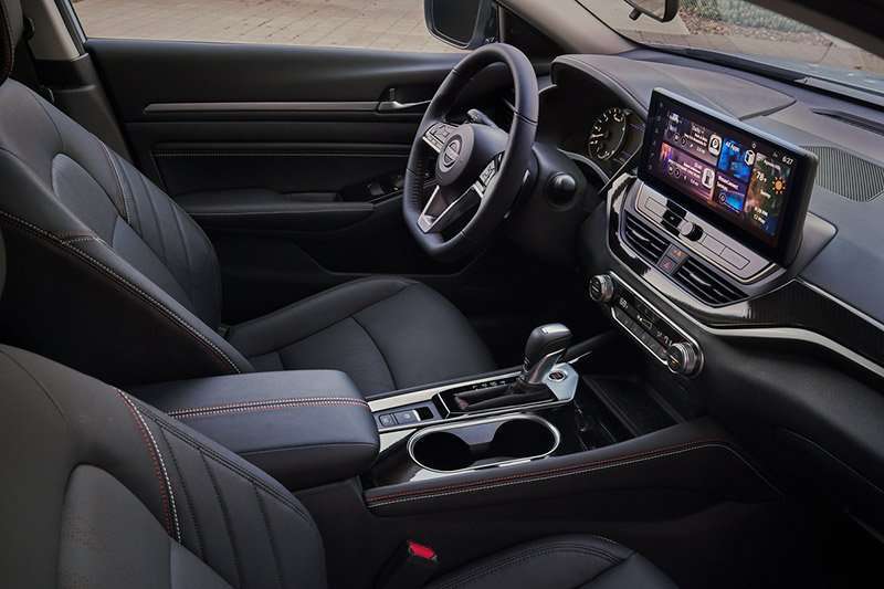 Nissan Altima año modelo 2023 produccion interior