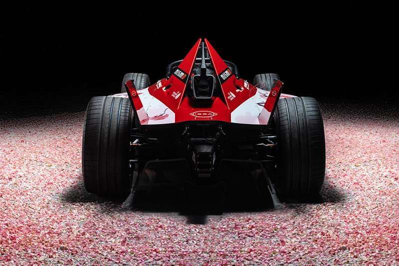 Nissan Gen3 atras