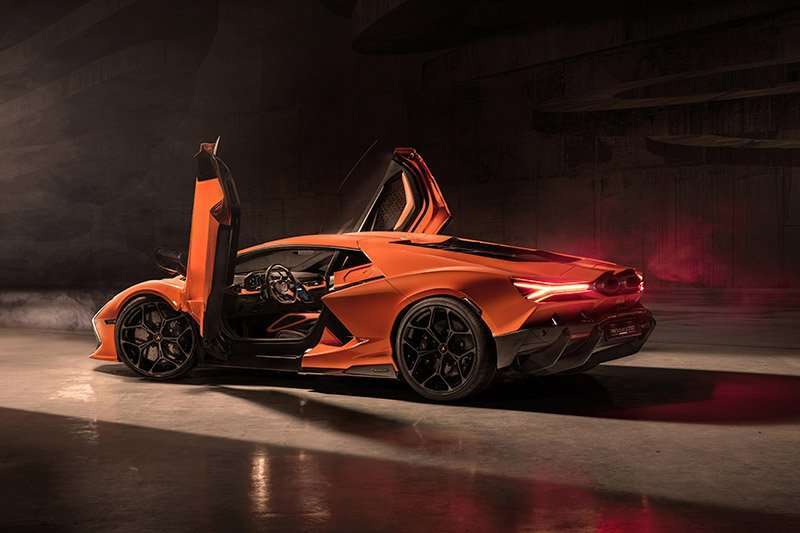 Lamborghini Revuelto puertas