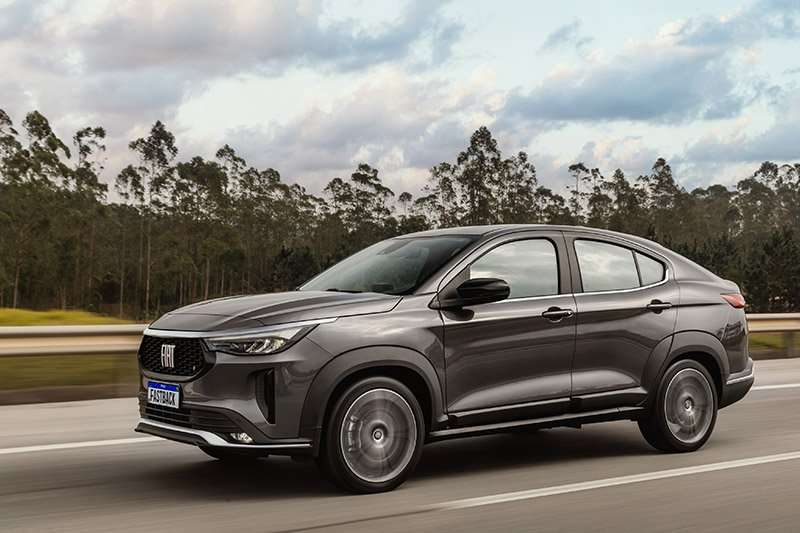 Fiat Fastback lado