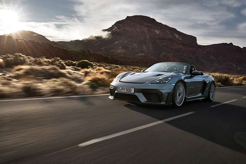 Porsche 718 Spyder RS frontal