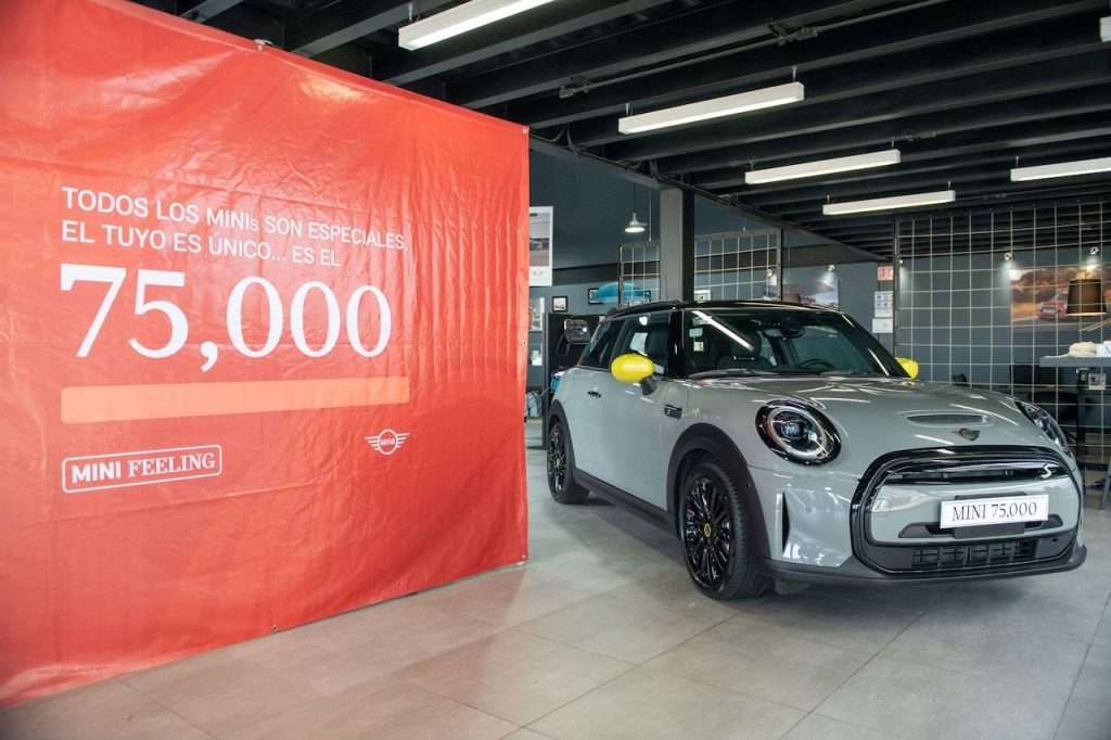 MINI entrega de su unidad número 75,000 en México
