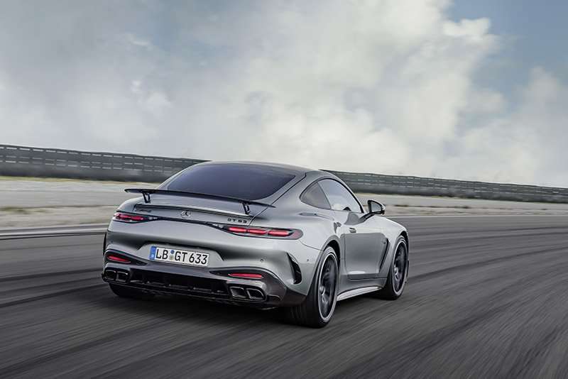Mercedes-AMG GT Coupé 2024 atras