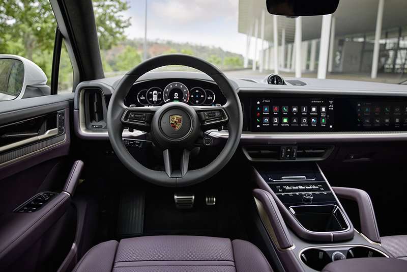 Porsche Cayenne S E-Hybrid interior